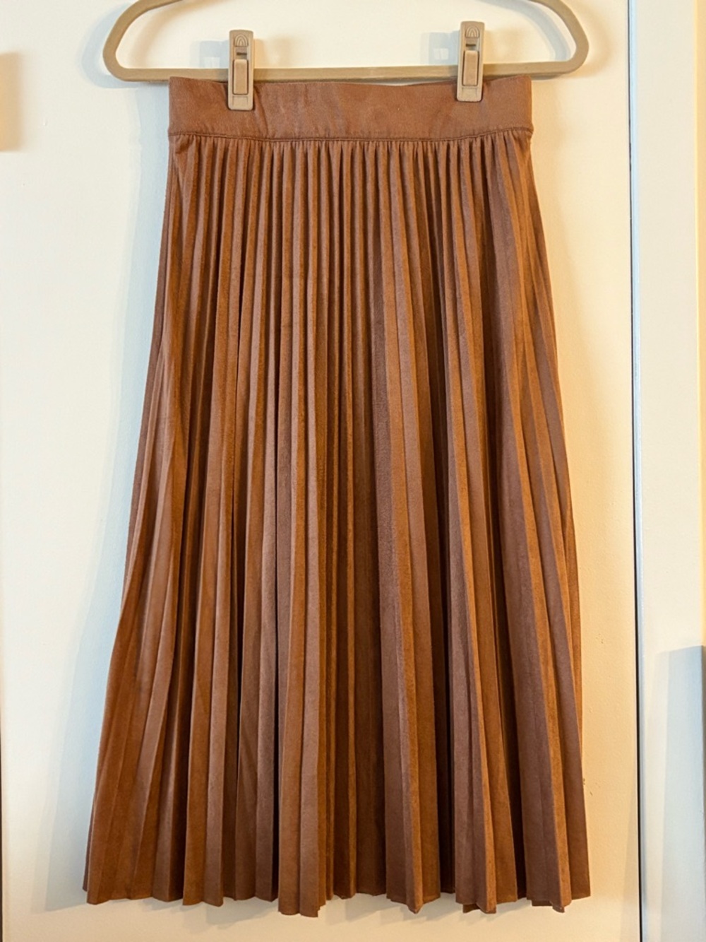 T Tahari Faux Suede Pleated Midi Skirt - Brown